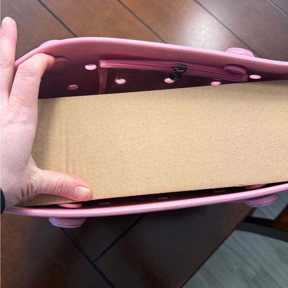 NWT BOGG BAG Pink Perforated Tote - Picture 4 of 9
